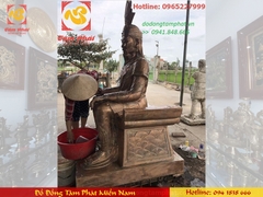 Pho tượng Hùng Vương bằng đồng đỏ cao 2m