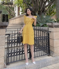Đầm gấm xòe nơ ngực vàng C1737