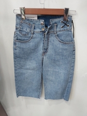 Quần jean ngố thắt dây tua xanh B5234