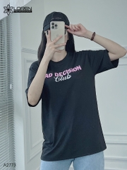 Áo thun nữ LOREN in chữ Bad Decision đen A2773