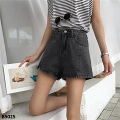 Quần jean short xẻ đùi đen B5025