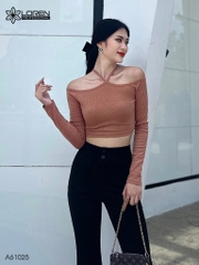 Áo nữ LOREN bo gân chéo cổ A61025