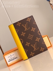 LOUIV Passport Cover