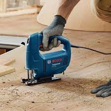 Máy cưa lọng BOSCH GST 650 PROFESSIONAL