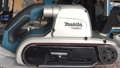 Máy Chà Nhám Băng MAKITA M9400B/940W