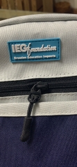 May túi đeo chéo quà tặng học sinh IEG