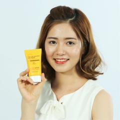 KEM CHỐNG NẮNG KIỂM SOÁT DẦU DAILY UV DEFENSE SUN CREAM