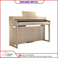 ROLAND HP702