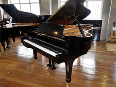 GRAND PIANO YAMAHA C3B