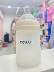 Bình sữa Moyuum thuỷ tinh tráng silicon Hàn Quốc
