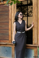 Đầm suông cổ V dáng dài sang mịn NKDV2503005