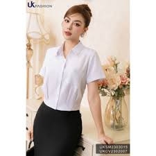 Áo Sơ Mi Cổ Đức Croptop UK Fashion Túi Ngực Thiết Kế Lệch Trẻ Trung Năng Động Chất Vải Thoáng Mát Mềm Mịn UKSM2303015