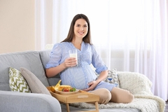 Nên uống sữa bầu vào tháng thứ mấy là tốt cho cả mẹ và bé?