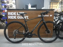 Xe Đạp Giant Revolt F1