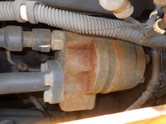 Máy ủi bánh xích hiệu komasu D51PX-22-11057