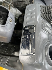 Komatsu FD25C-17-301865 giá chỉ 325 tr với chức năng gật gù số sàn