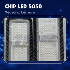 Đèn Bàn Chải Công Trình Năng Lượng Mặt Trời 60W KITAWA - BCCT12.60