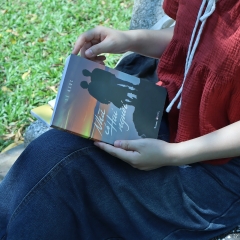 Sách - Nhà Có Hai Người