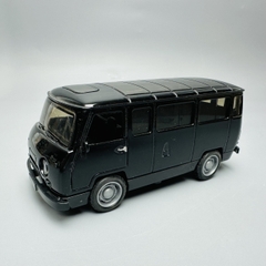 Mô Hình xe uaz đen tỉ lệ 1:36 Hợp kim có thể mở cửa - bánh sau chạy cót - Dài 12cm - rộng 5.5cm - cao 5cm nặng : 200gram - FULL BOX : box màu SKU : oto182 - K66-T2-S3