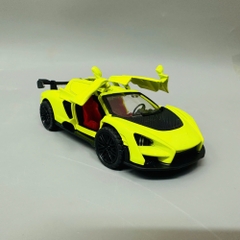 Mô Hình xe Maclaren màu xanh nõn chuối - tỉ lệ 1:36 Hợp kim có thể mở cửa - bánh sau chạy cót - Dài 12cm - rộng 5cm - cao 4cm nặng : 200gram - FULL BOX : box màu - SKU : oto45 - K67-T2-S4