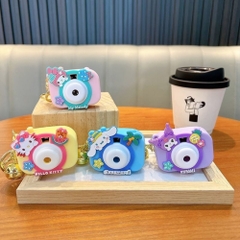 móc khóa máy ảnh kuromi nhiều màu - có thể chiếu sáng - cao 5.8cm dài : 5.4cm - nặng : 50gram - boc túi - no box  K78-T1-S6