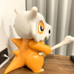 Hàng Loại 1 - Mô Hình Pokemon Cubone  - Cao 35cm - rộng 28cm - nặng 3kg - Phụ kiện : 1 gậy xương cầm tay + 1 Quả cầu Pokemon - Bộ Pokemon - Có Vỏ Hộp màu K8-T4-S1