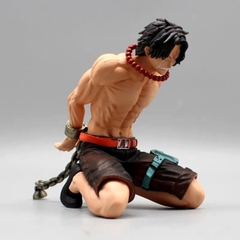 Mô Hình OnePiece ACE Tù nhân - Cao 12cm - rộng 9cm - nặng 340gram - Phụ Kiện : 2 đầu thay th - Figure OnePiece - Có Hộp màu - K25-T3-S8 (A-14)