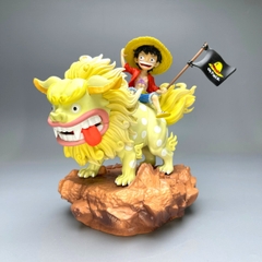 Mô Hình OnePieceLuffy cầm Cờ cưỡi sư tử vàng - Cao 15cm - nặng 500gram - Phụ kiện : Cờ + đế, Figure OnePiece - full box -có có hộp mà - K15-T3-S6