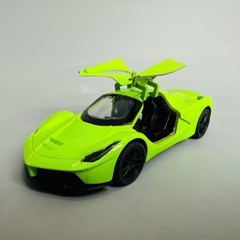 Mô Hình xe laferrari xe xanh lá cây tỉ lệ 1:36 Hợp kim có thể mở cửa - bánh sau chạy cót - Dài 11cm - rộng 5cm - cao 4cm - nặng : 500gram - FULL BOX : box màu SKU : oto347 - K67-T2-S8