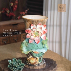 Dáng Ly Đắp Sen Cua Vuốt Tay Độc Bản - TN104