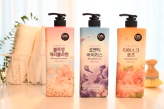 Sữa tắm ON:) THE BODY Damask Rose Body Wash 500g