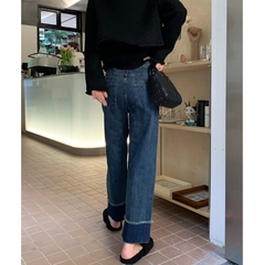 Quần jean cạp cao ống suông dáng dài họa tiết phối gấu QJ196240