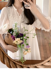 Váy trắng midi phối ren kiểu Pháp dáng xuông phong cách tiểu thư nhẹ nhàng đi chơi du lịch xu hướng hè mới D146240