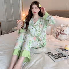 Bộ đồ ngủ lụa băng dài tay, in họa tiết tinh tế, hai hàng khuy cao cấp DN145250