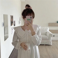 👑 Bộ đồ ngủ nữ tay dài phong cách tiên nữ Hàn Quốc – cổ búp bê, dáng dài qua gối, siêu dễ thương DN173250