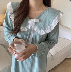 👑 Bộ đồ ngủ nữ tay dài phong cách tiên nữ Hàn Quốc – cổ búp bê, dáng dài qua gối, siêu dễ thương DN173250