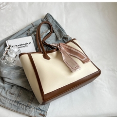 Túi Xách Cỡ Lớn Kèm Khăn Lụa - Giỏ Đeo Vai Size To Mona - tt230335