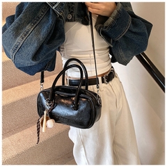 Túi Đeo Vai Nữ Kèm Móc Đeo Túi - Giỏ Xách Kẹp Nách Mona - tt240911