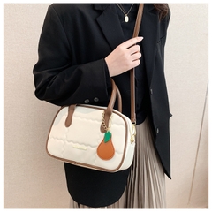 Túi Quai Xách Nữ - Giỏ Đeo Chéo Kèm Móc Túi Mona - tt230501
