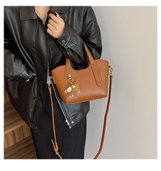 Túi Đeo Chéo Nữ Có Quai Xách - Giỏ Xách Đeo Vai Mona - tt240303