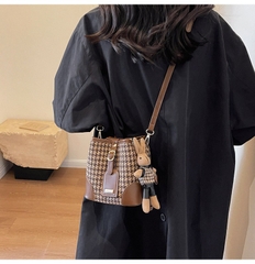 Túi Mix Dạ Đeo Chéo Nữ - Giỏ Xách Kèm Móc Túi Thỏ Mona - tt240342