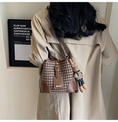 Túi Mix Dạ Đeo Chéo Nữ - Giỏ Xách Kèm Móc Túi Thỏ Mona - tt240342