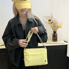 Túi Đeo Chéo Chất Dù Nhiều Ngăn Retro- tt250446