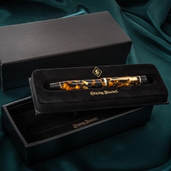 Bút Máy Conway Stewart Churchill Honey Noire