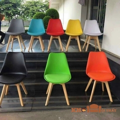 Bộ bàn cafe tròn 2 ghế eames nệm BBC-35