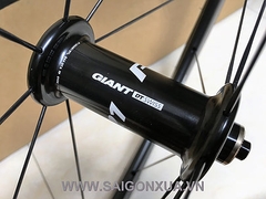 Bộ bánh xe GIANT P-SLR 1 AERO Carbon má nhôm (hàng theo xe, mới 100%)