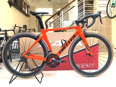 GIÁ THANH LÝ : Xe đạp đua TWITTER THUNDER - Khung, vành full Carbon, groupsets Retrospec 12 LÍP. Màu Cam