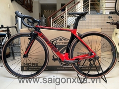 1 CHIẾC, THANH LÝ GIÁ RẺ : Xe đạp TWITTER T10 PRO (khung carbon, groupset Shimano 105 R7000) - Hàng nhập khẩu nguyên chiếc. Màu đen/đỏ