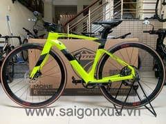 Xe đạp thể thao Road bike tay lái ngang TWITTER CYCLONE PRO DISC 2023 - Khung full Carbon, groupsets SHIMANO 1x12. Màu Vàng chanh