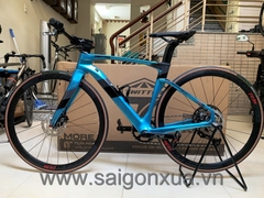 Xe đạp thể thao Road bike tay lái ngang TWITTER CYCLONE PRO DISC 2023 - Khung full Carbon, groupsets SHIMANO 1x12. Màu Xanh
